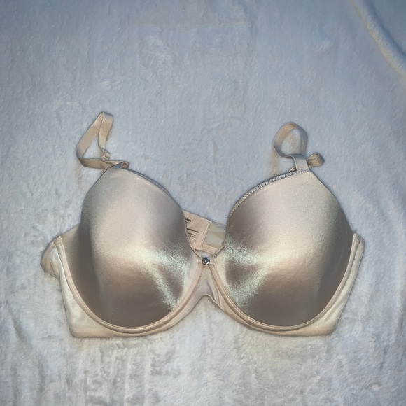 Vera Wang Other - Vera wang bra 38D